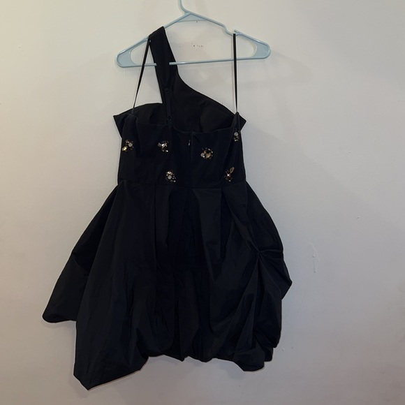 BCBG MAXAZRIA Bubble Dress 🖤 - Picture 8 of 9